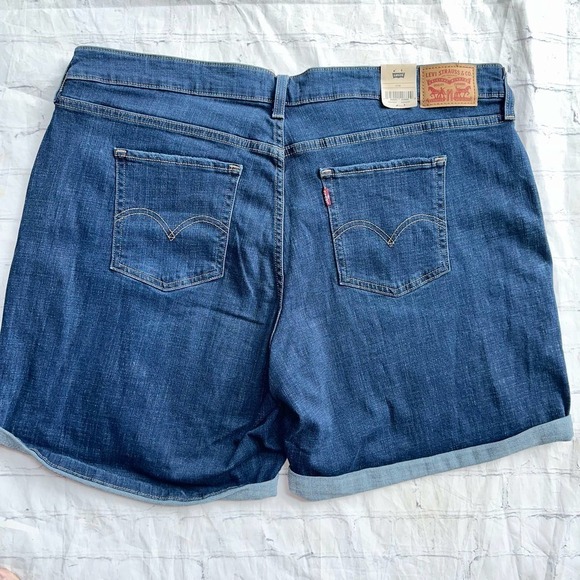 NWT Women’s 20W Levi’s Mid Length Hypersoft Denim Shorts - Picture 6 of 8
